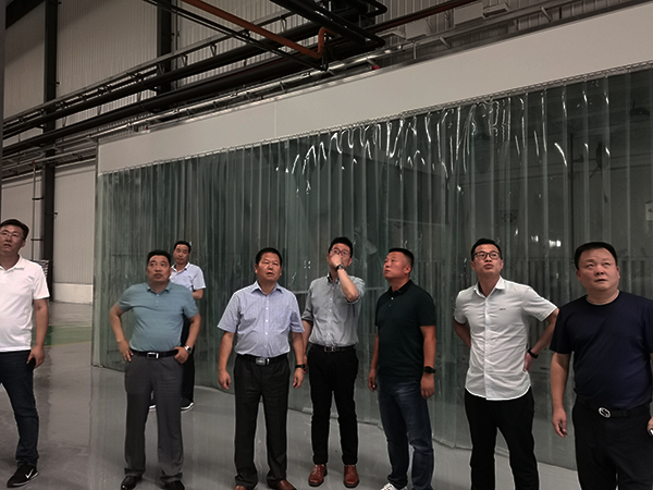 陕投新兴执行董事徐天有一行前往四川明日宇航参观交流